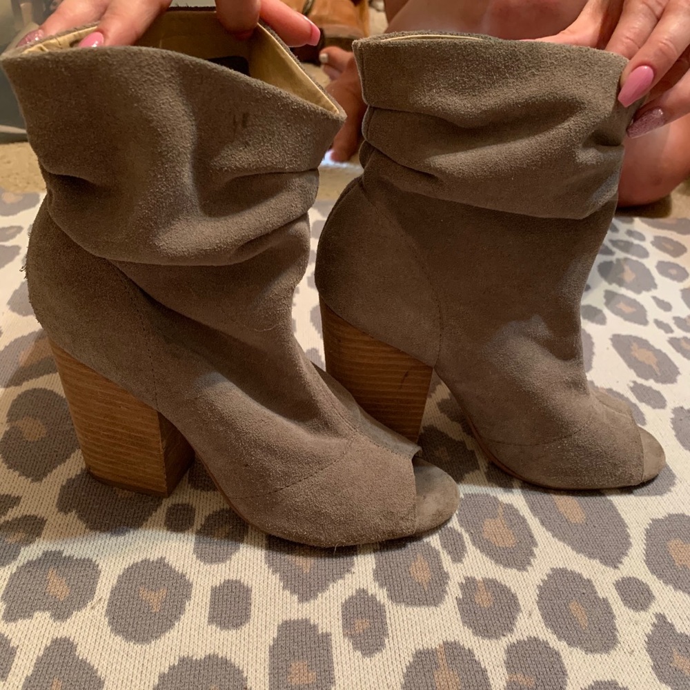 Chinese Laundry Laurel heel